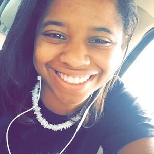 Meet your Posher, Alyssa